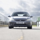 Ford Focus ST170 in the pitlane at Mallory Park race track