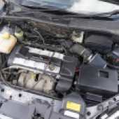 Ford Focus ST170 engine bay