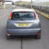Ford Focus ST170 in the pitlane at Mallory Park race track