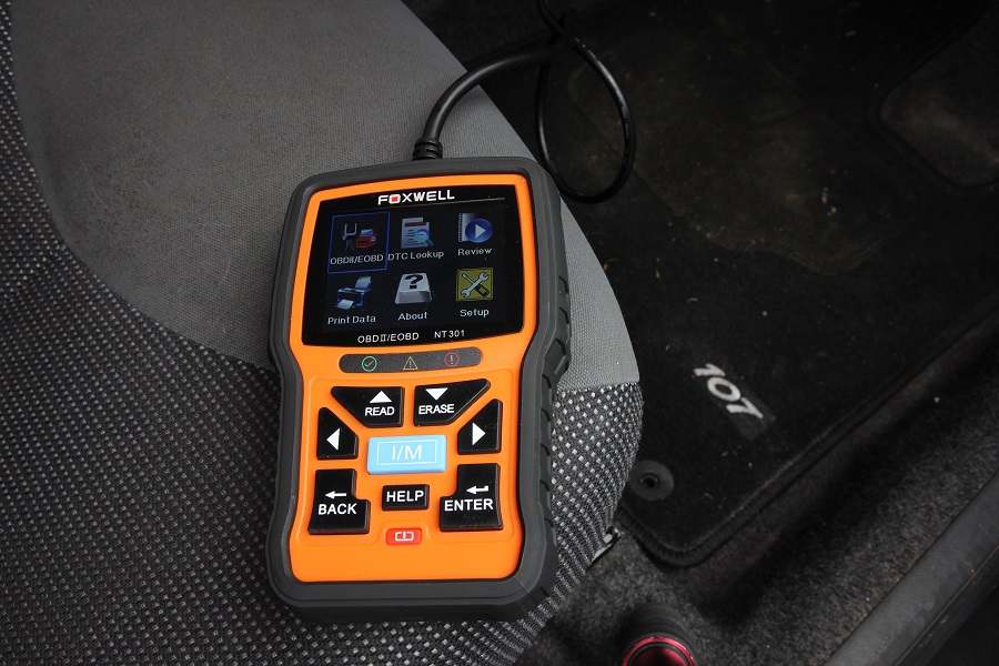 The Foxwell NT301