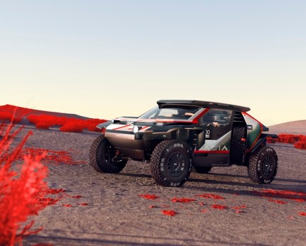 front of Dacia Sandrider