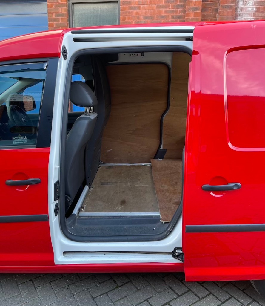 Caddy side door empty