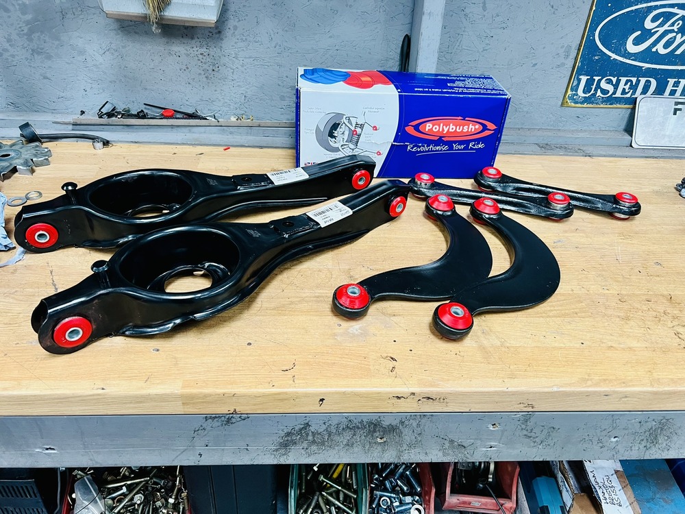 refurbished Focus ST suspension components fitted with poly bushes