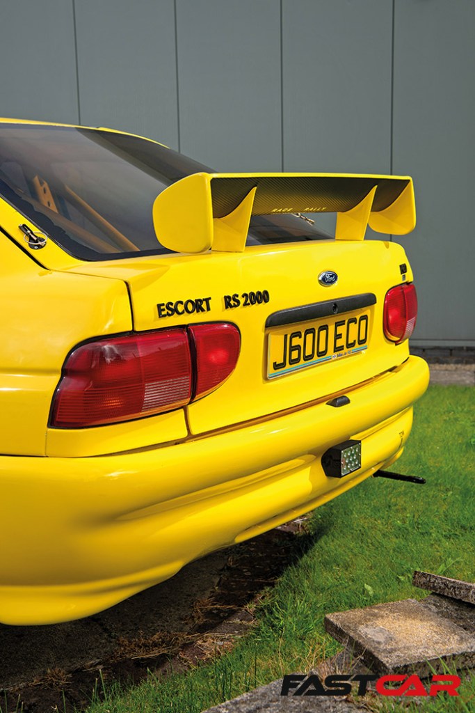 rear spoiler on Modified Ford Escort RS2000