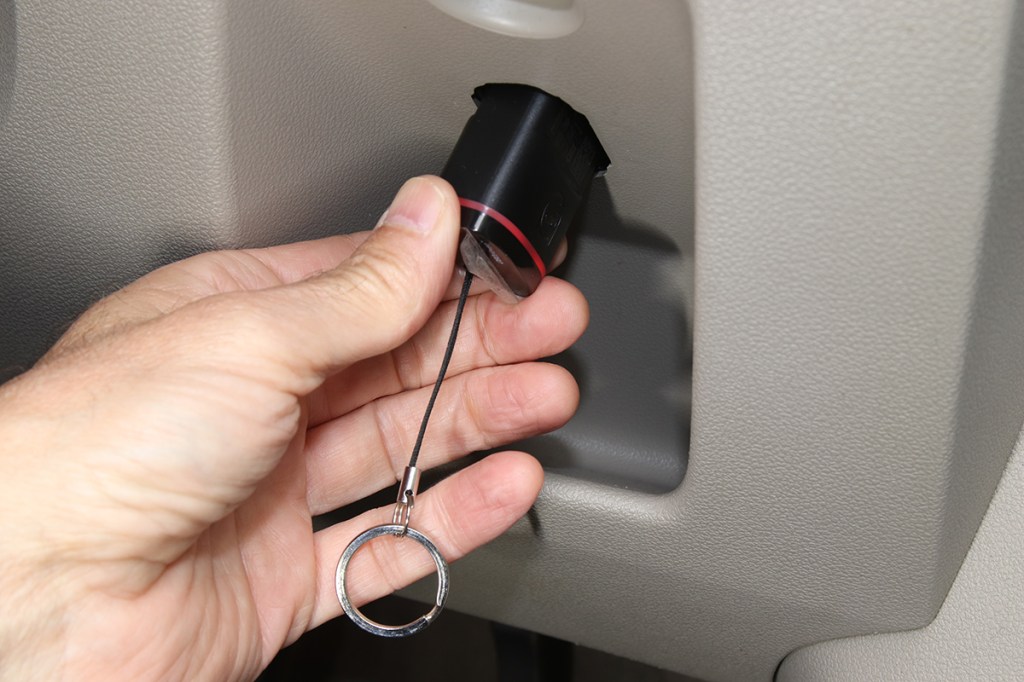connecting the obd2 scanner