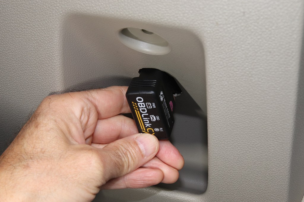 connect obd2 scanner