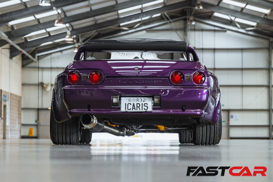 The rear of a wide R32 Skyline.